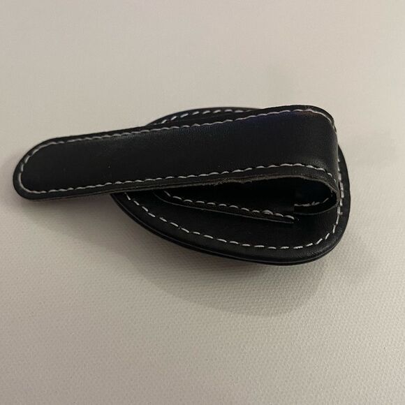 Fiat Sunglass Holder for Car with Logo Black PU Leather NWT - Picture 8 of 9